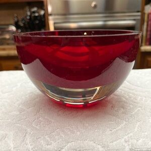 Beautiful Crimson and Clear Chrystal Leaded Crystal Bowl.